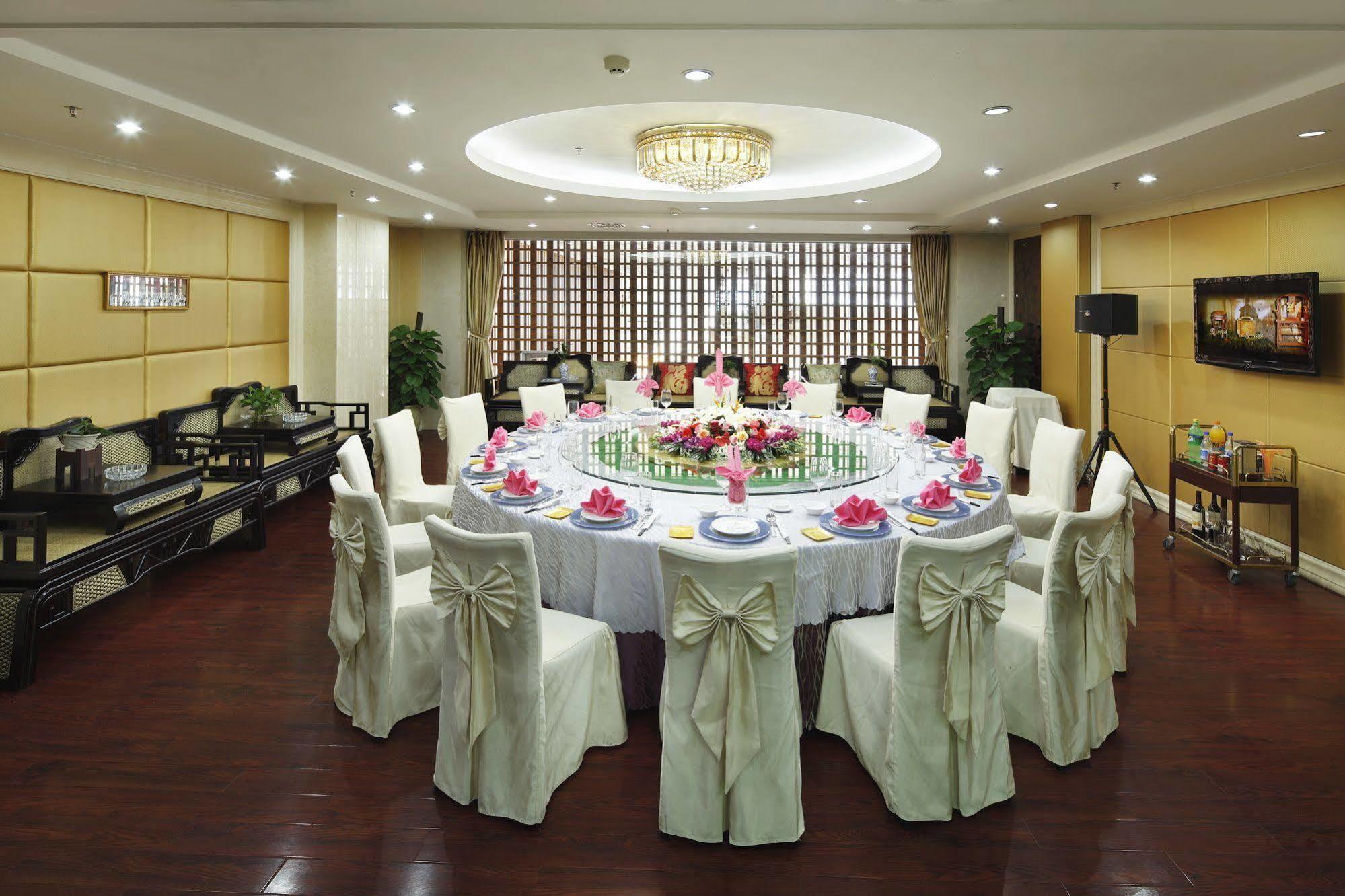 Gentle Grown Sanya Seashore Hotel Exterior foto