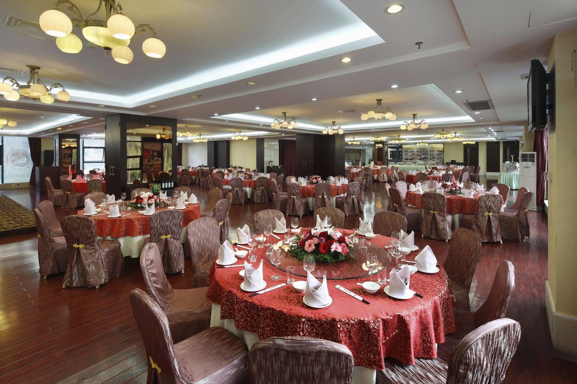 Gentle Grown Sanya Seashore Hotel Exterior foto